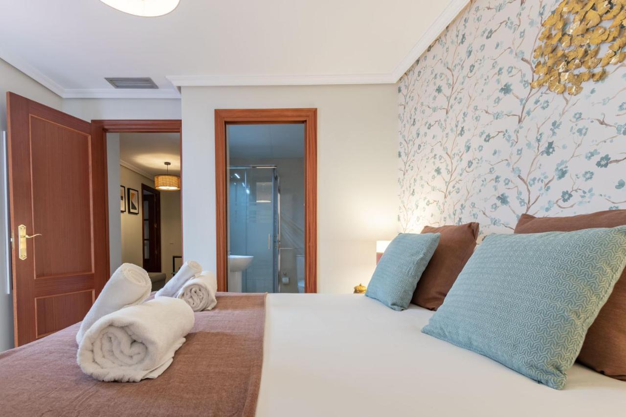 Apartamento en el corazón de Triana,garaje y patio Sevilha Exterior foto